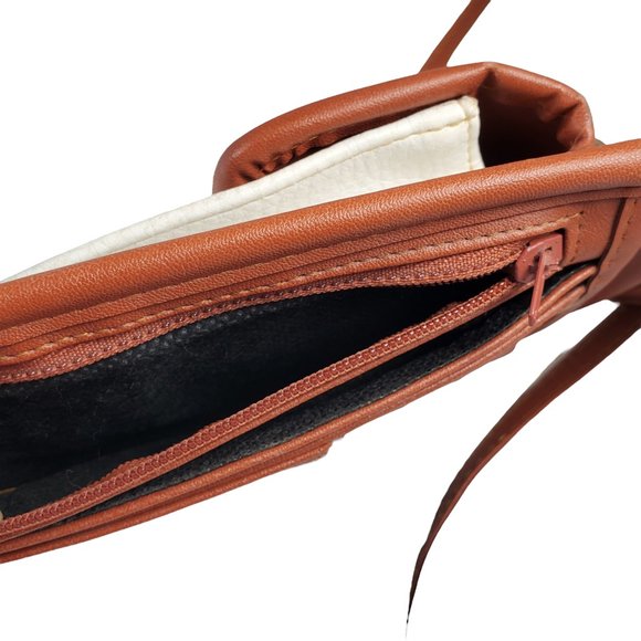 VTG Dooney & Bourke All Weather Leather Crossbody Bag Ivory Tan Brown - Picture 7 of 8